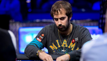 Famózny Jason Mercier na štvrtom final table počas WSOP 2016