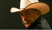 Legendárny Doyle Brunson zomrel vo veku 89 rokov