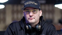 WSOP 2018: Hellmuth naháňa rekordný 15-ty náramok v Event #3