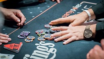 Slovenské duo chipleaduje €1,000,000 GTD Grand Prix Million v King’s