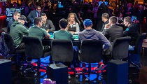 WSOP 2019: Hossein Ensan vedie posledných 5 hráčov Main Eventu