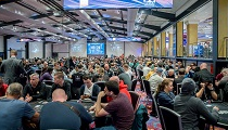 Peter Karaffa medzi big stackmi €281,050 GTD Dutch Classics ME